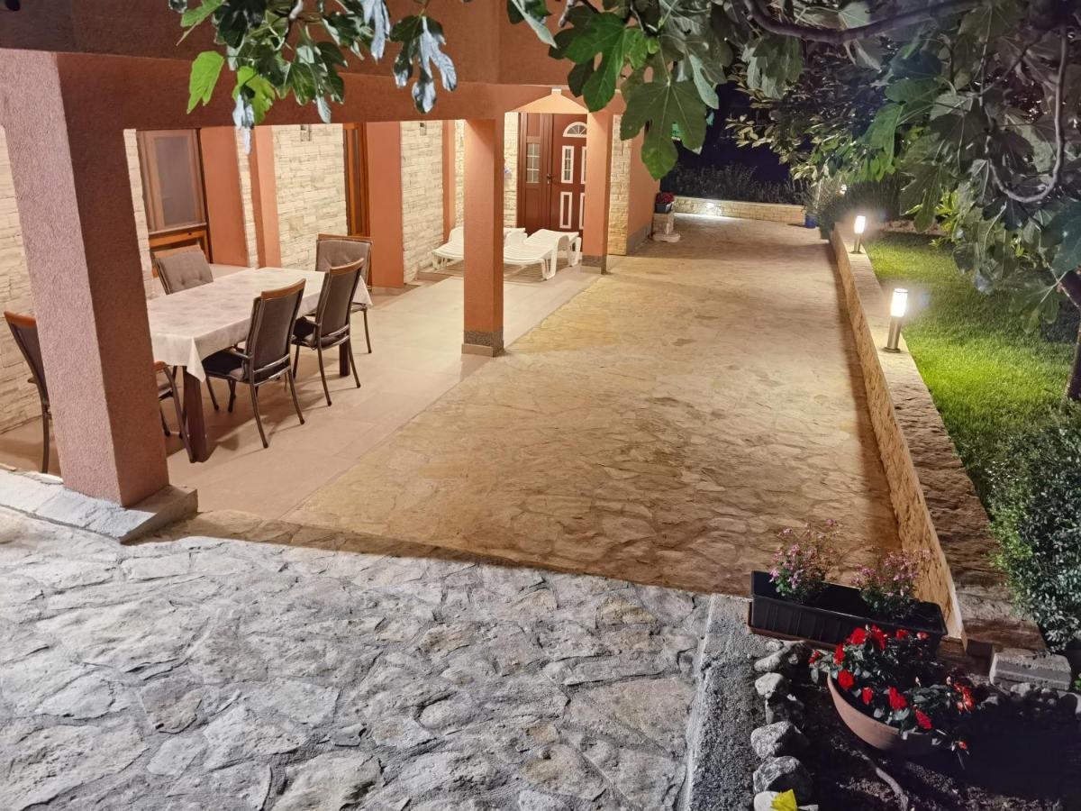 Apartamento Apartman Bura Posedarje Exterior foto