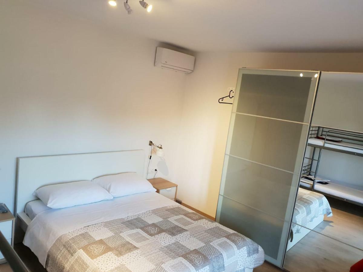 Apartamento Apartman Bura Posedarje Exterior foto